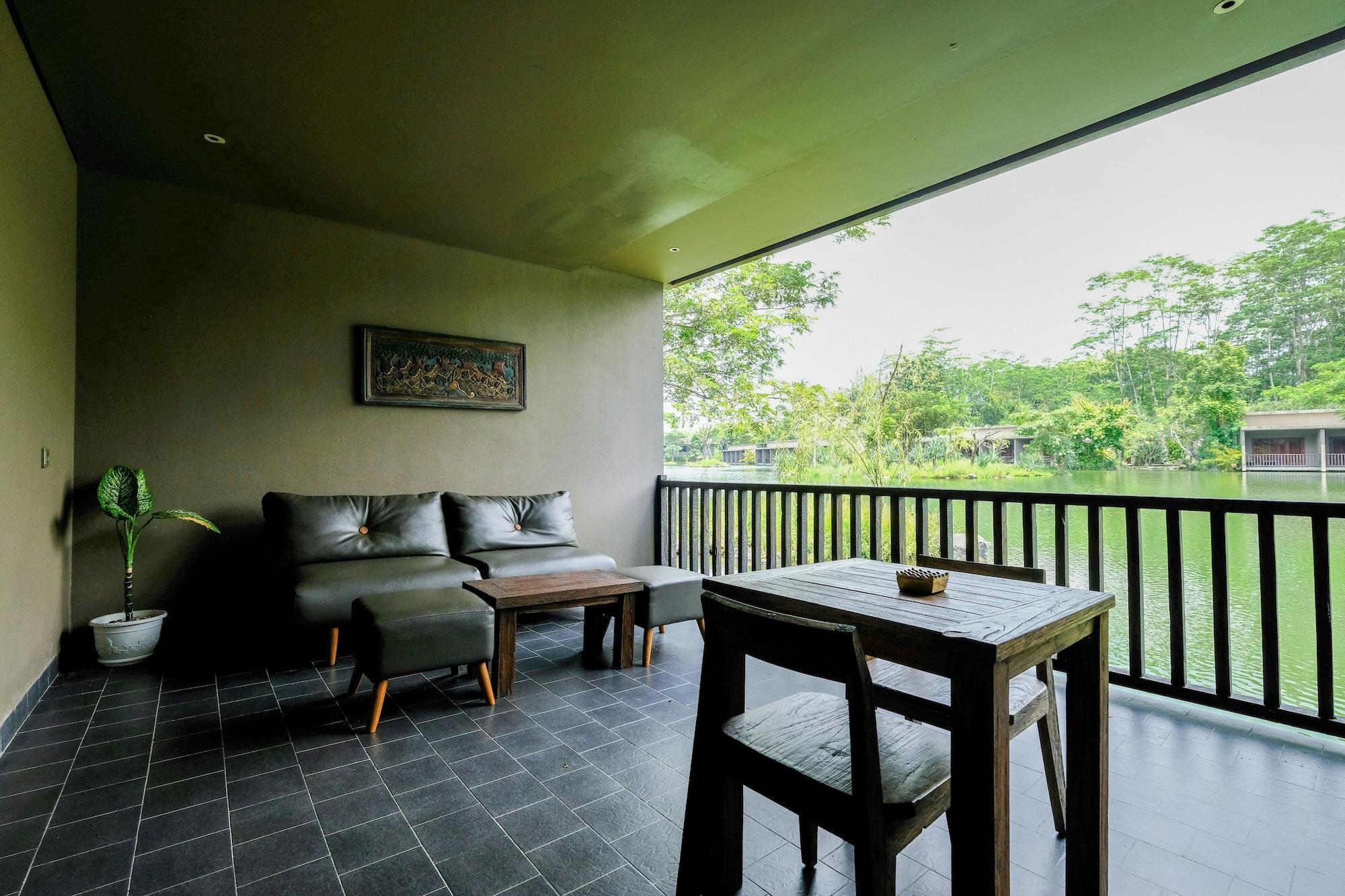 The Westlake Hotel & Resort Yogyakarta Cebongan Exterior photo