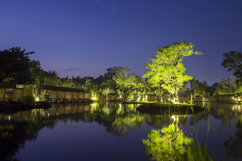 The Westlake Hotel & Resort Yogyakarta Cebongan Exterior photo