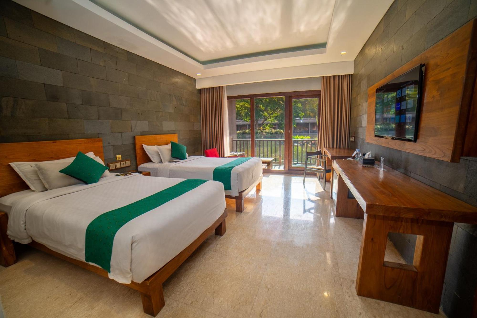 The Westlake Hotel & Resort Yogyakarta Cebongan Exterior photo