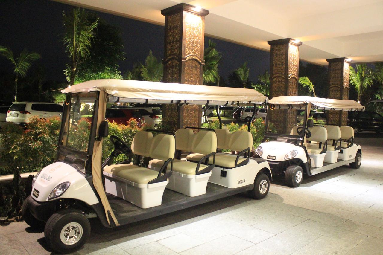 The Westlake Hotel & Resort Yogyakarta Cebongan Exterior photo