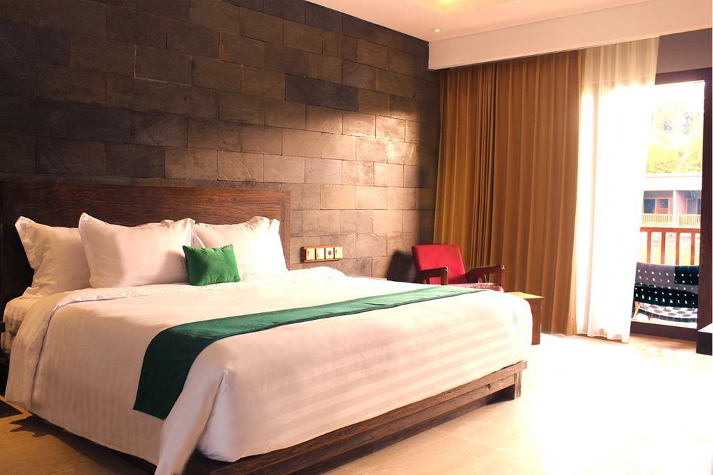 The Westlake Hotel & Resort Yogyakarta Cebongan Exterior photo